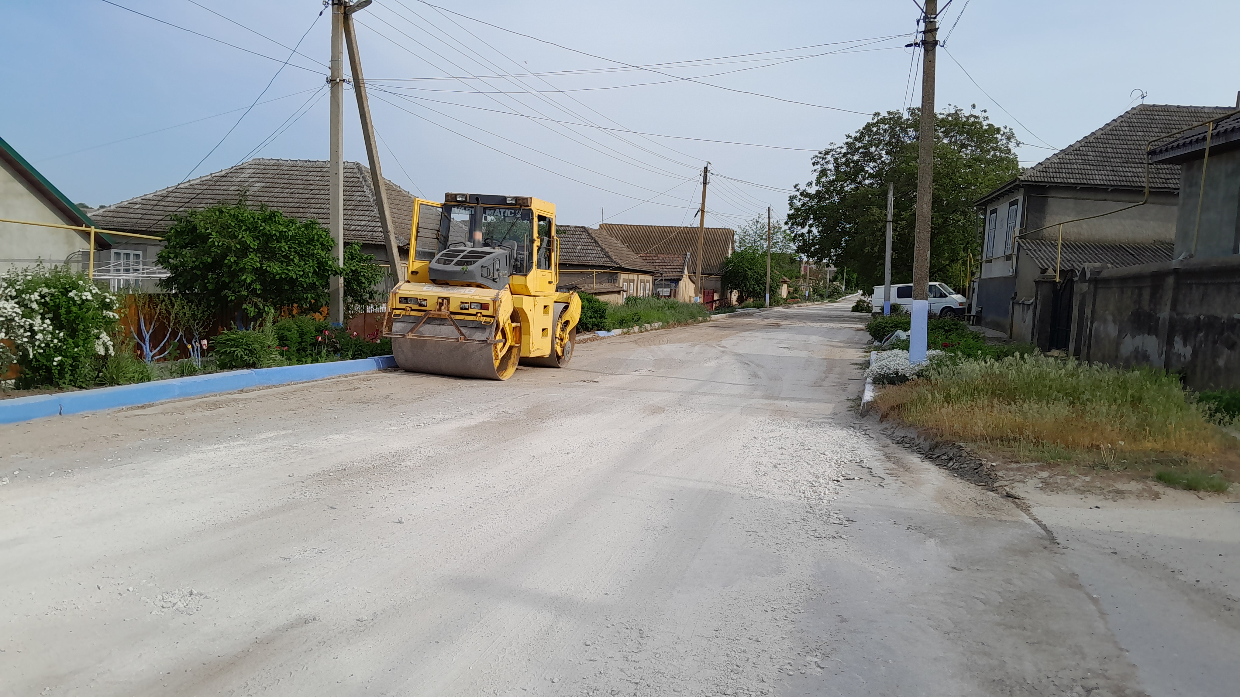 Работы по благоустройству дороги ул. Ленина.